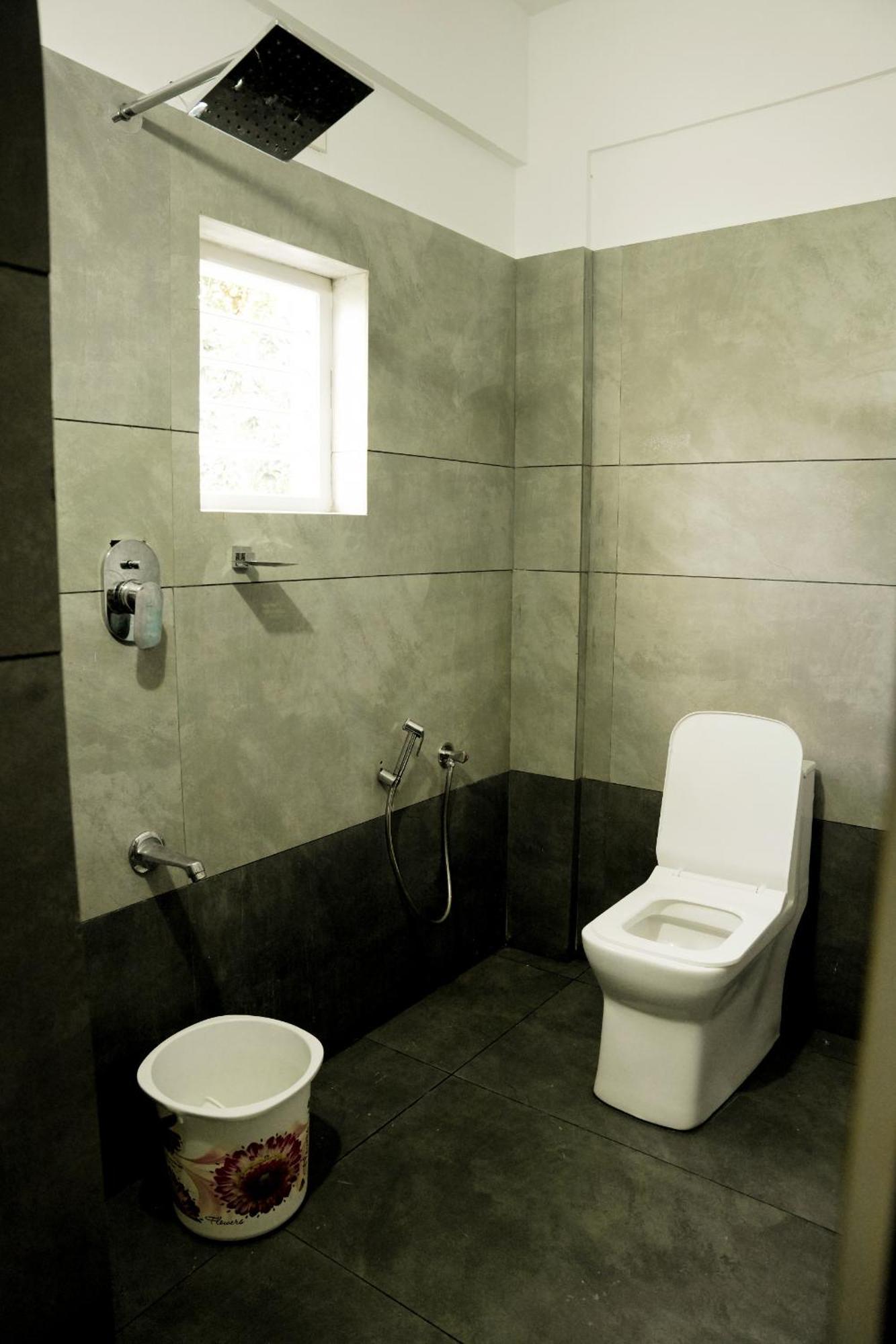 Jayalakshmi Residency Hotel Vaduvanchal Exterior photo